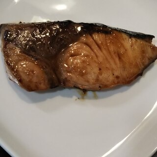 ヨシダソースで♪ぶりの照り焼き